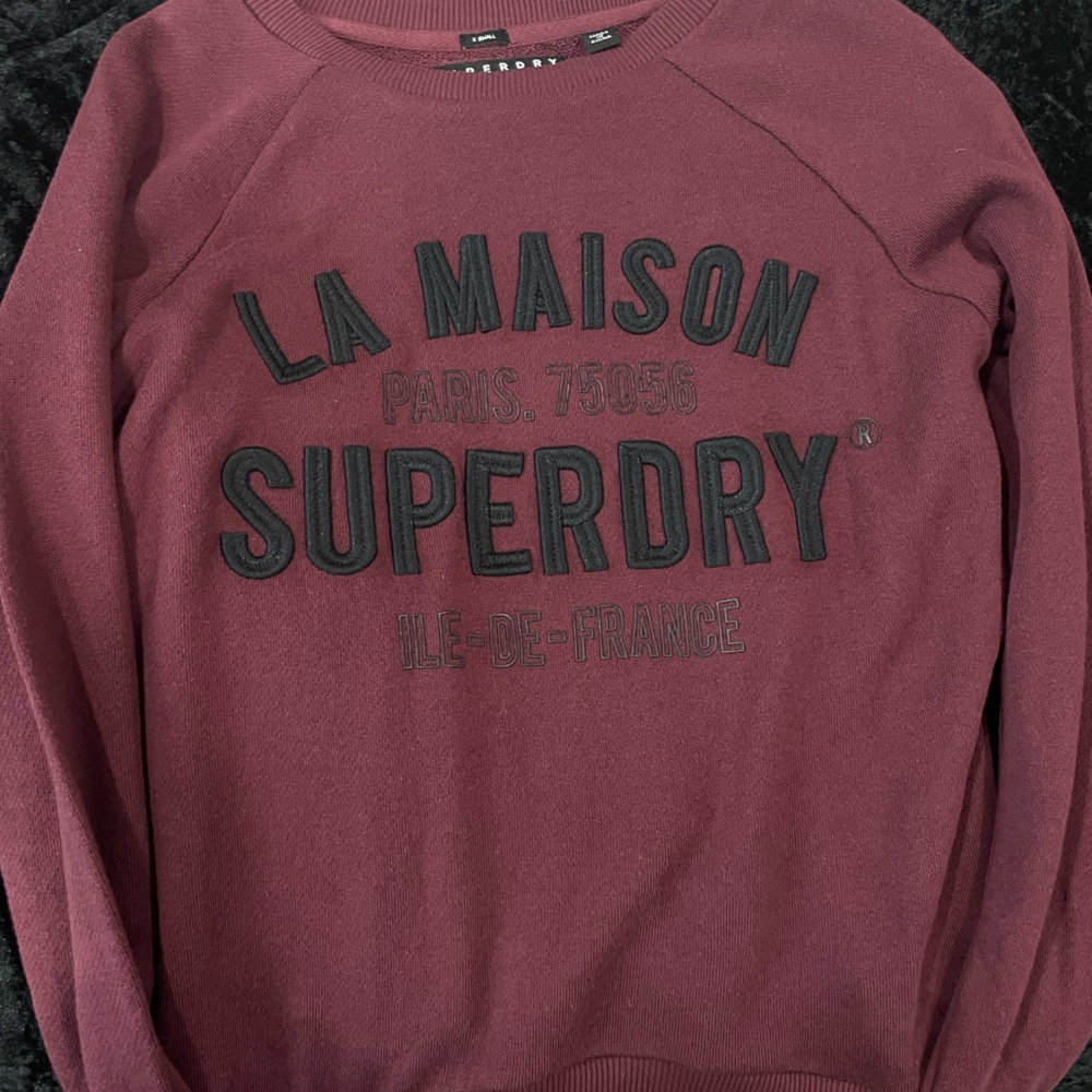 Never worn super dry women’s burgundy and black sweater long sleeve